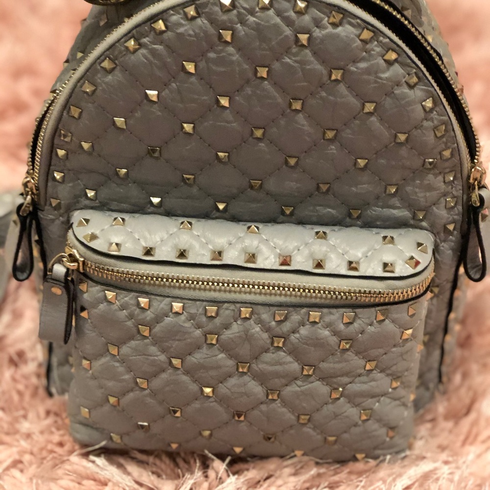 Valentino Rockstud Medium Backpack 100% Authentic - Picture 3 of 8
